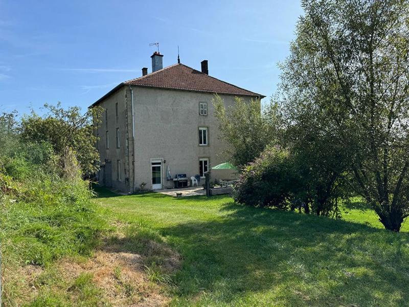 Maison - 282 m² - 8 pièces