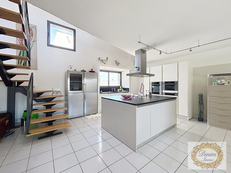 Appartement - 122 m² - 4 pièces