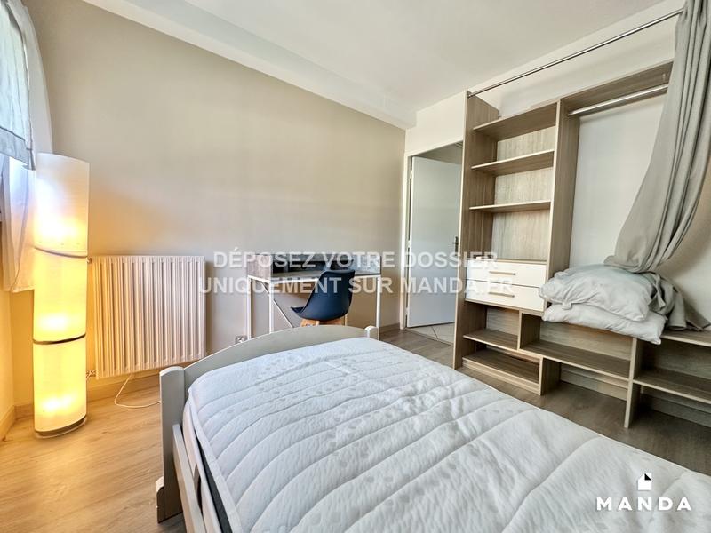 Chambre - 9 m² - 4 pièces