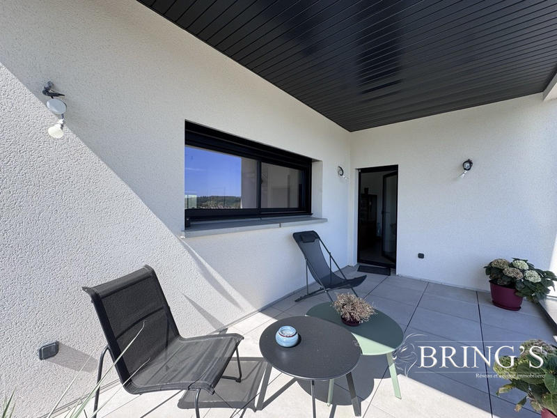 Maison - 222 m² - 7 pièces