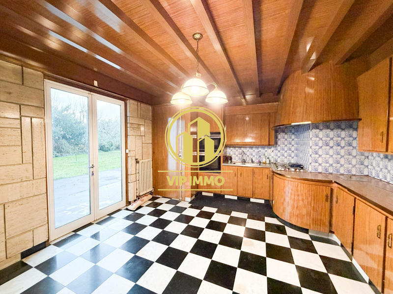 Maison - 166 m² - 8 pièces