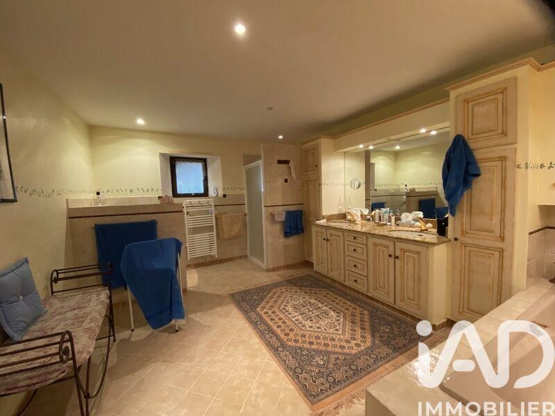 Maison de village - 200 m² - 6 pièces