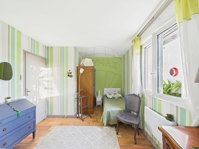 Villa - 210 m² - 6 pièces