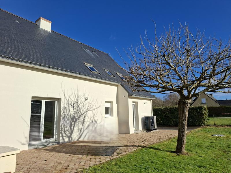 Maison traditionnelle - 144 m² - 6 pièces