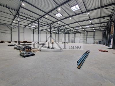 Entrepôt - 4 000 m²