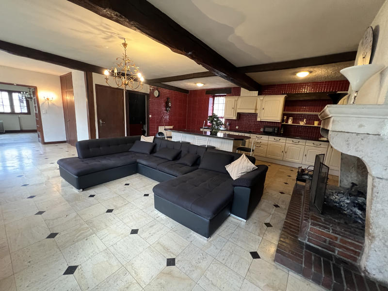 Maison - 140 m² - 6 pièces