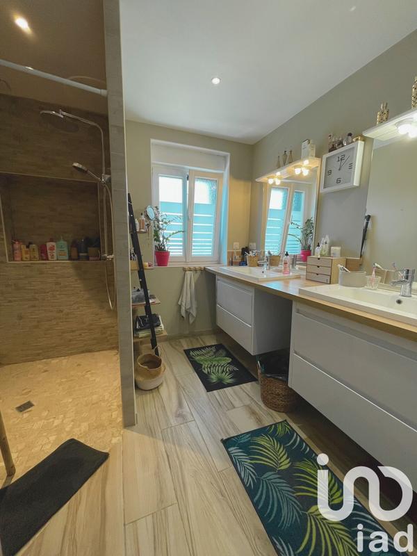 Maison - 92 m² - 5 pièces