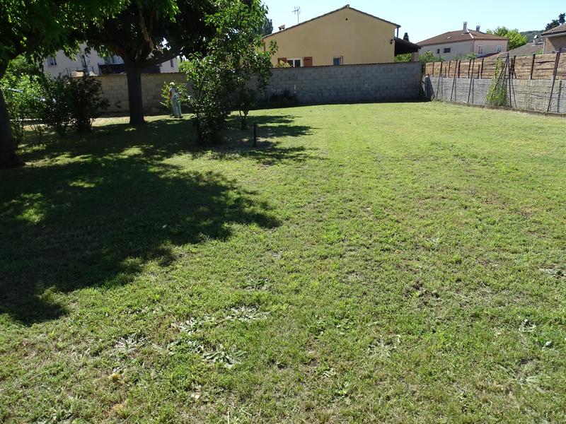 Terrain - 654 m²