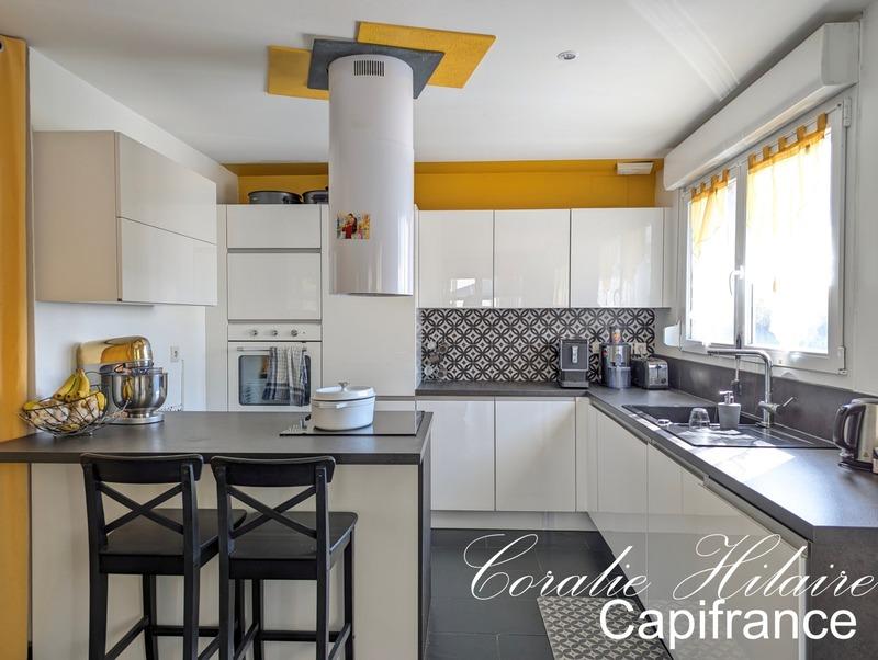 Maison - 95 m² - 5 pièces