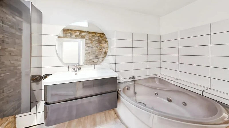 Maison - 165 m² - 7 pièces