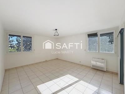 Appartement - 79 m² - 3 pièces