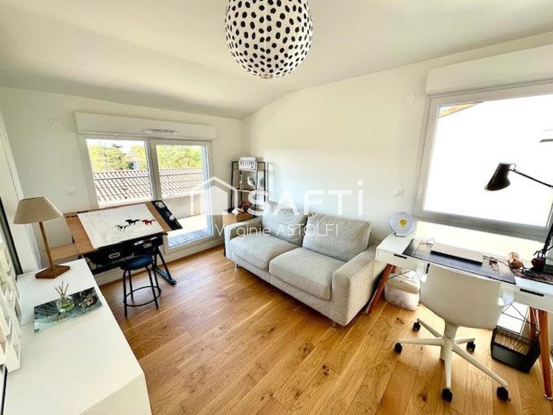 Appartement - 95 m² - 4 pièces