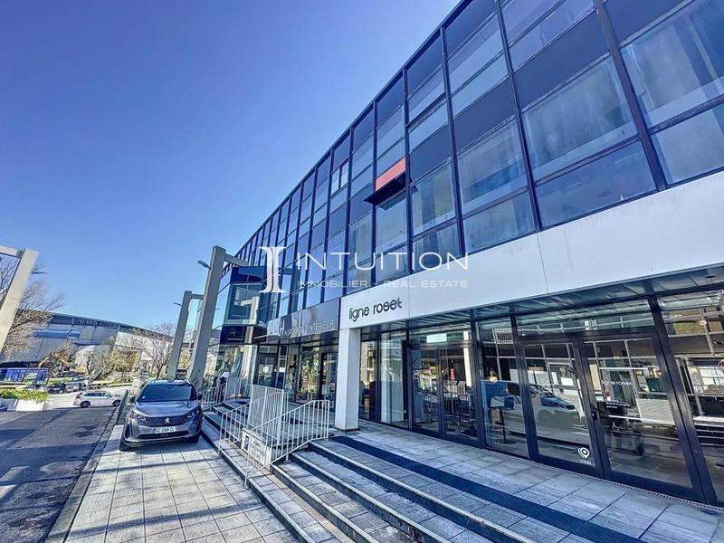 Bureau - 1 138 m² - 10 pièces