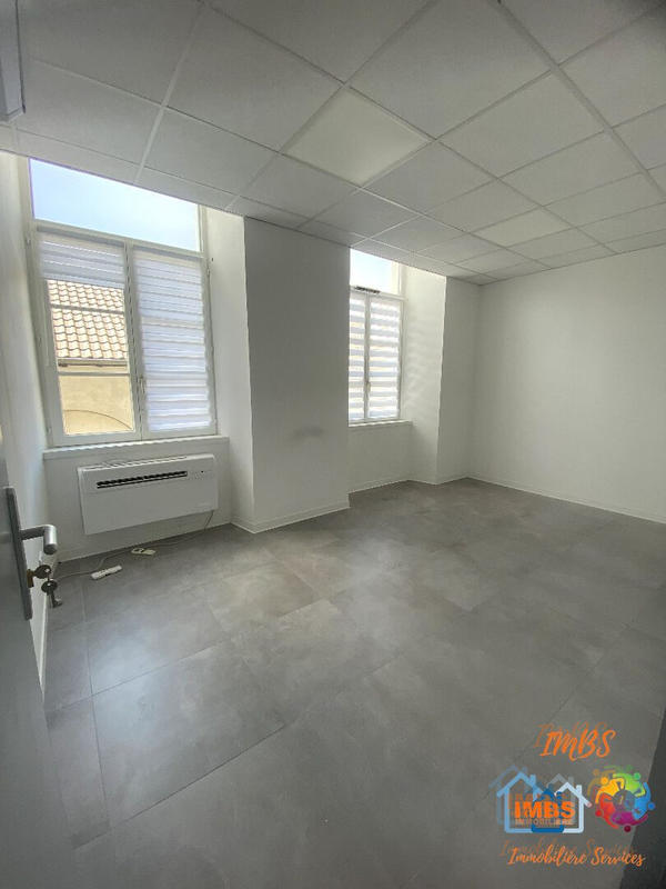 Bureau - 25 m² - 2 pièces