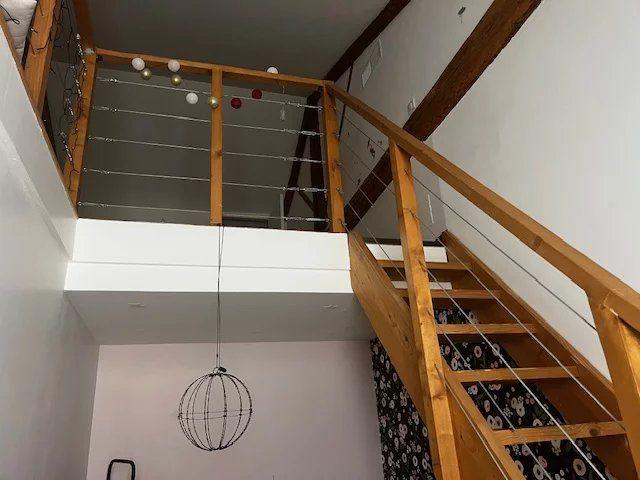 Appartement - 215 m² - 6 pièces