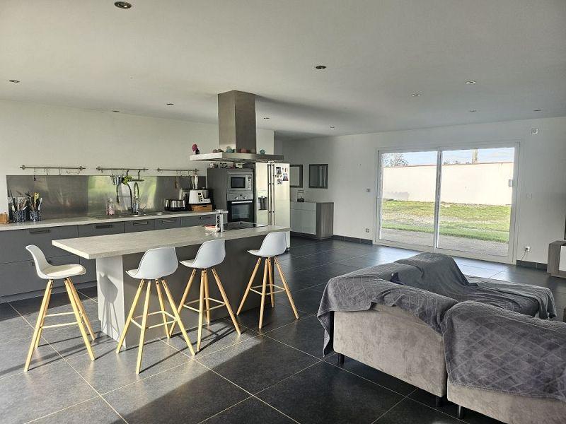 Maison - 165 m² - 7 pièces