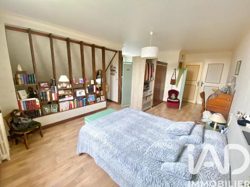 Maison - 180 m² - 7 pièces