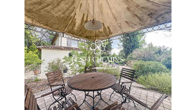 Maison - 185 m² - 7 pièces