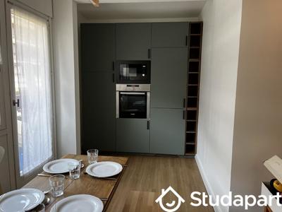 Appartement - 80 m² - 5 pièces