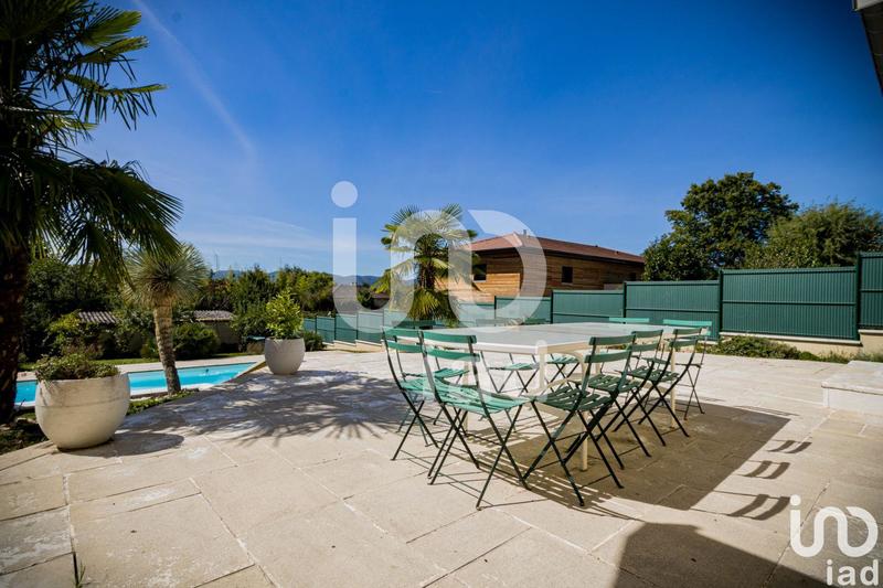 Maison - 194 m² - 6 pièces