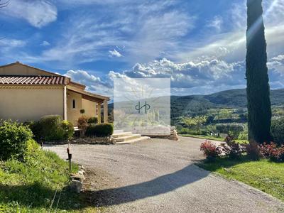 Maison - 188 m² - 9 pièces