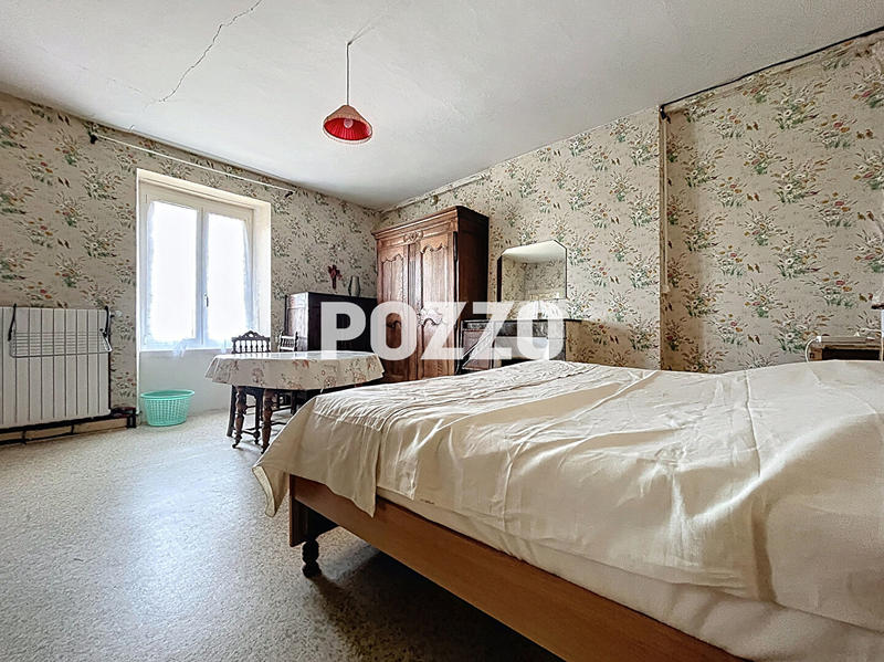 Maison - 180 m² - 8 pièces