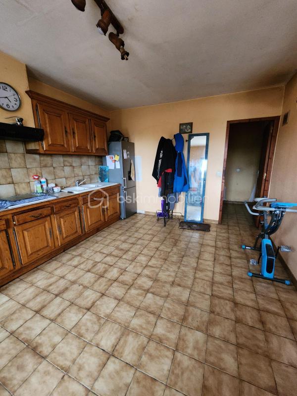 Maison - 214 m² - 10 pièces