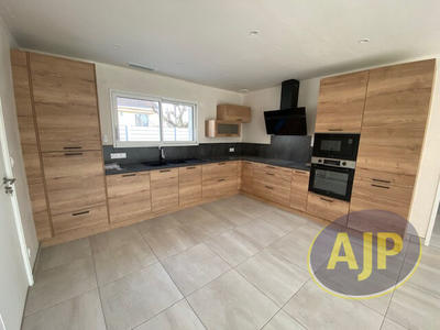 Maison - 77 m² - 4 pièces