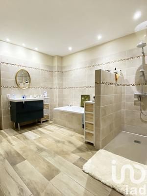 Maison - 130 m² - 3 pièces