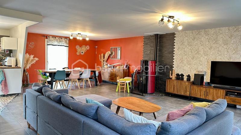 Maison traditionnelle - 147 m² - 7 pièces