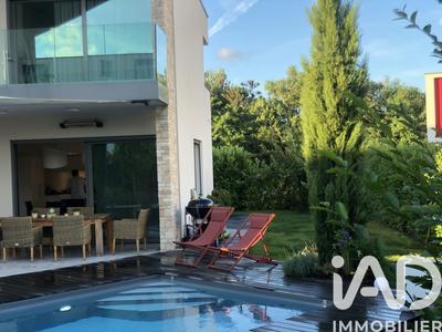 Maison de maîtres - 270 m² - 6 pièces