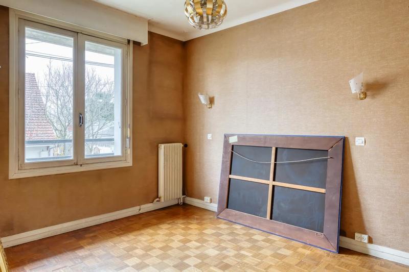 Maison - 215 m² - 9 pièces