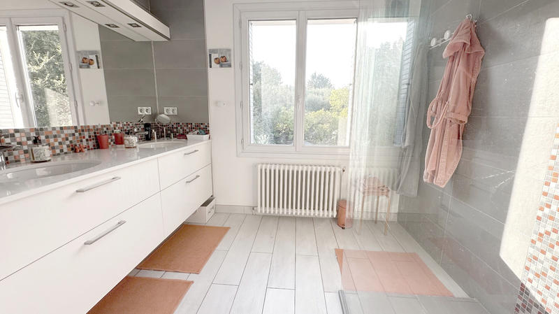 Maison - 185 m² - 7 pièces