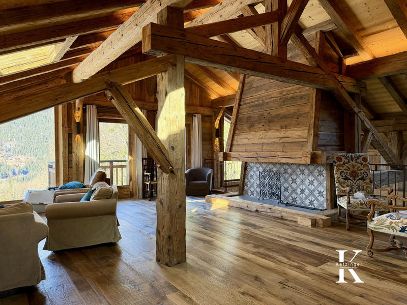 Châlet - 476 m² - 8 pièces