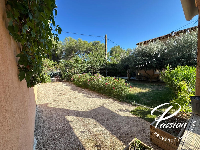 Maison contemporaine - 242 m² - 7 pièces