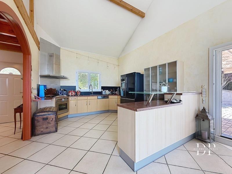 Maison - 222 m² - 5 pièces