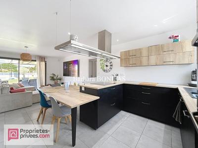 Maison - 102 m² - 5 pièces