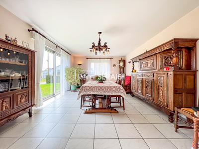 Maison - 95 m² - 4 pièces