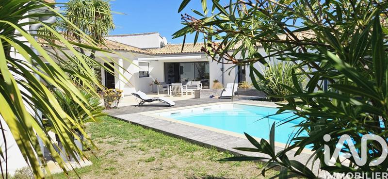 Maison - 219 m² - 5 pièces