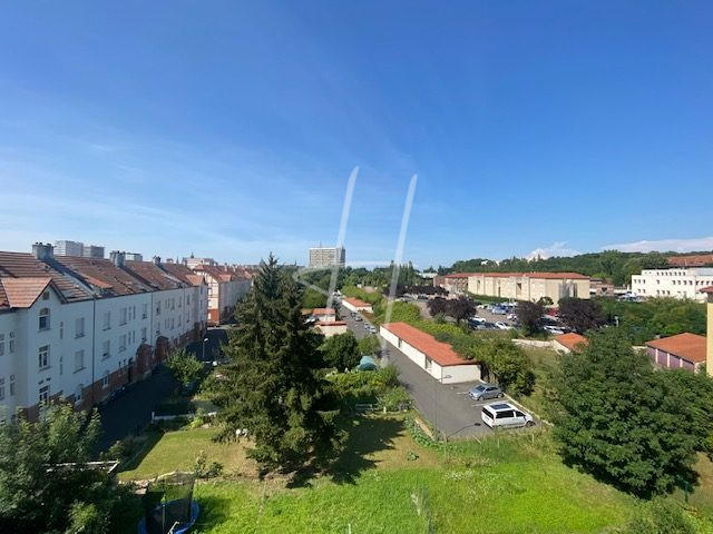 Appartement - 81 m² - 4 pièces