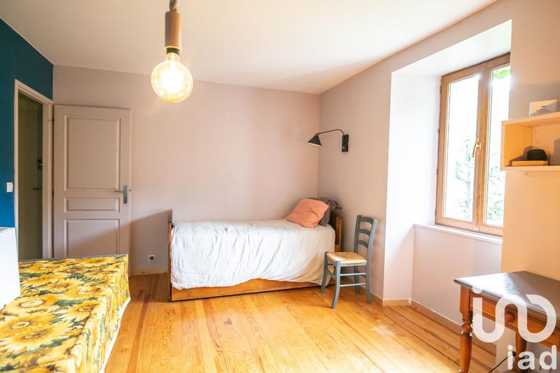 Maison - 202 m² - 6 pièces