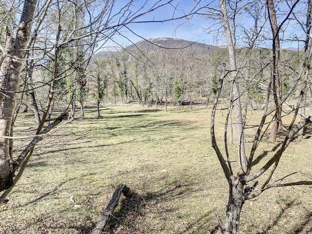 Terrain inconstructible - 2 321 m²