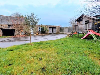 Maison - 213 m² - 7 pièces