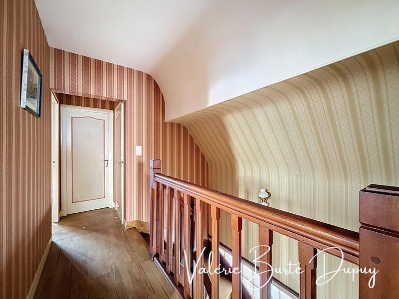 Maison - 130 m² - 7 pièces