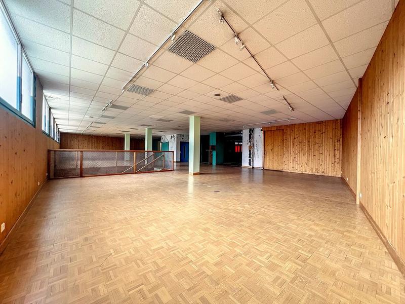 Immeuble - 1 050 m² - 9 pièces