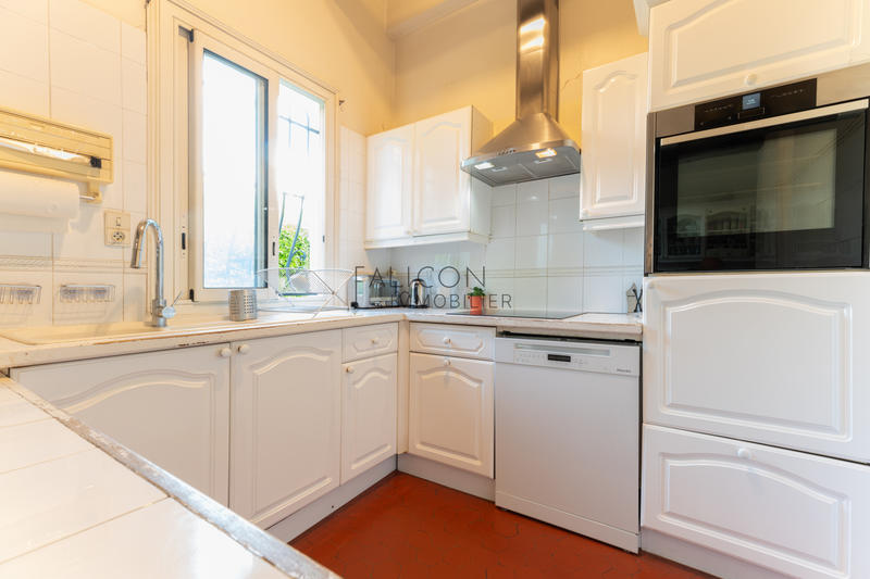 Villa - 280 m² - 8 pièces