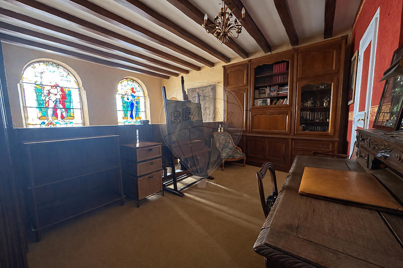 Maison - 210 m² - 7 pièces