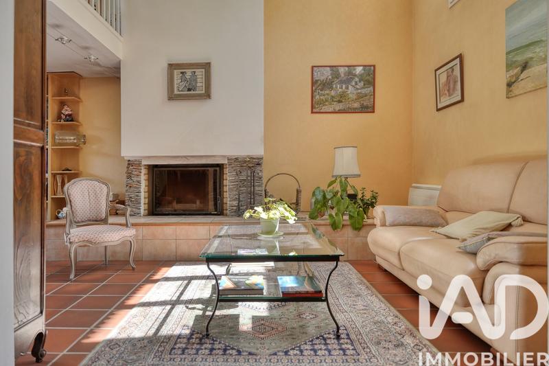 Maison - 206 m² - 8 pièces