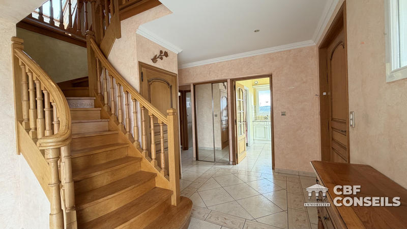 Maison - 180 m² - 6 pièces