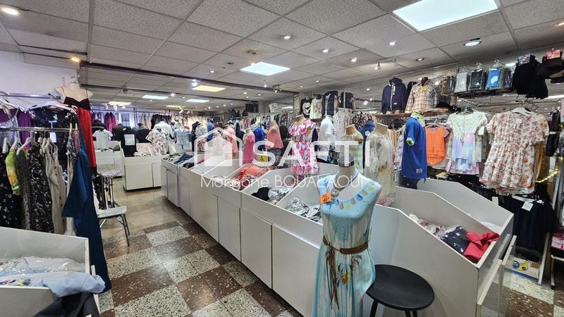 Local commercial - 180 m² - 3 pièces